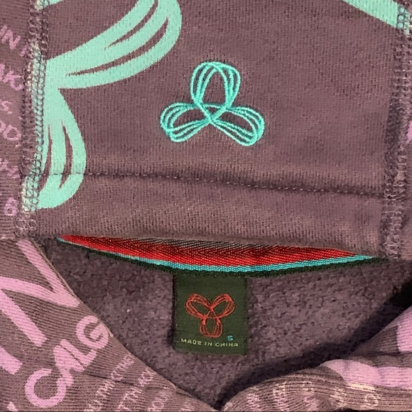 TNA Pullover Hoodie - Picture 5 of 11